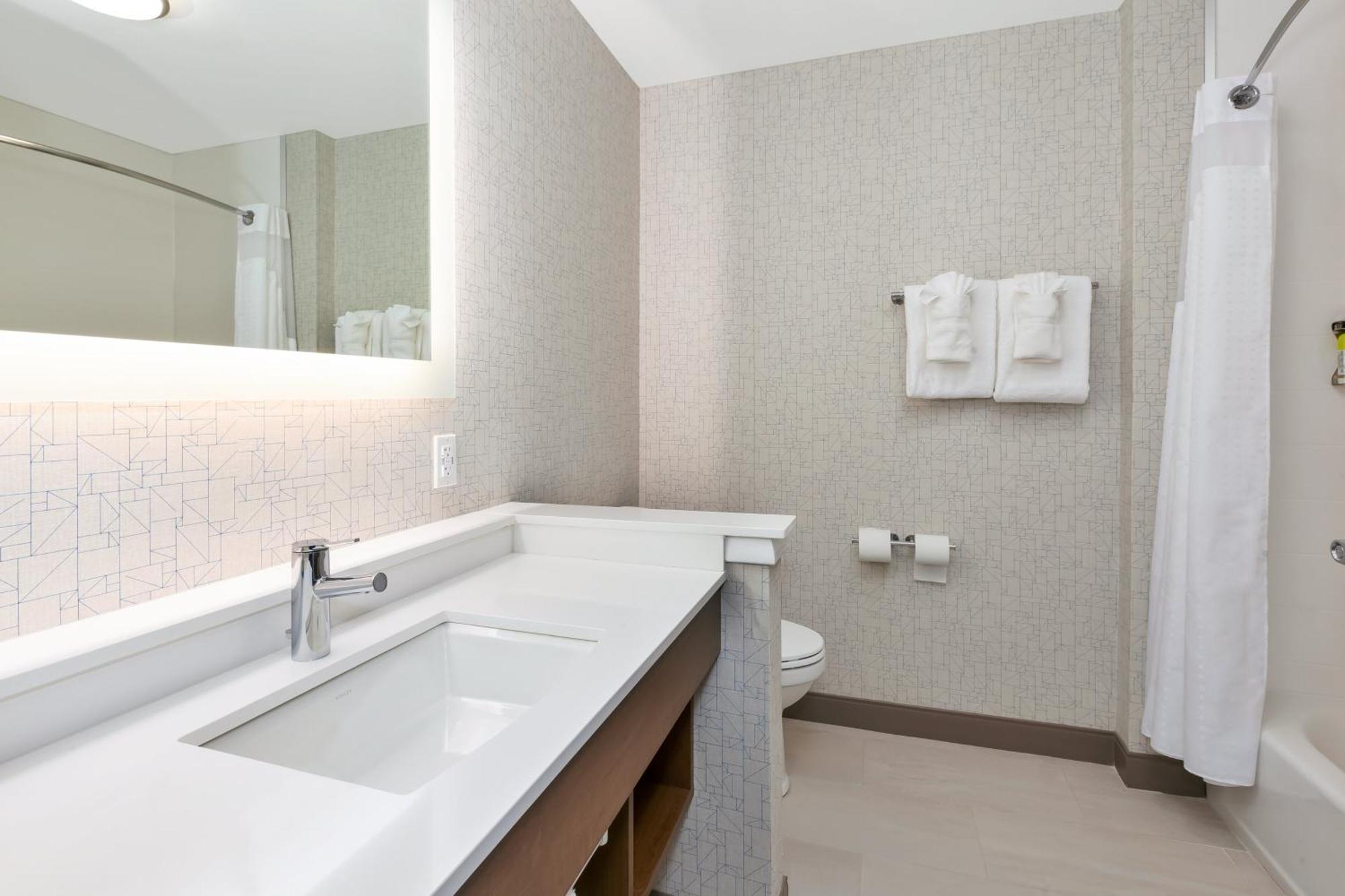Holiday Inn Express & Suites - Grand Rapids Airport - South By Ihg Экстерьер фото