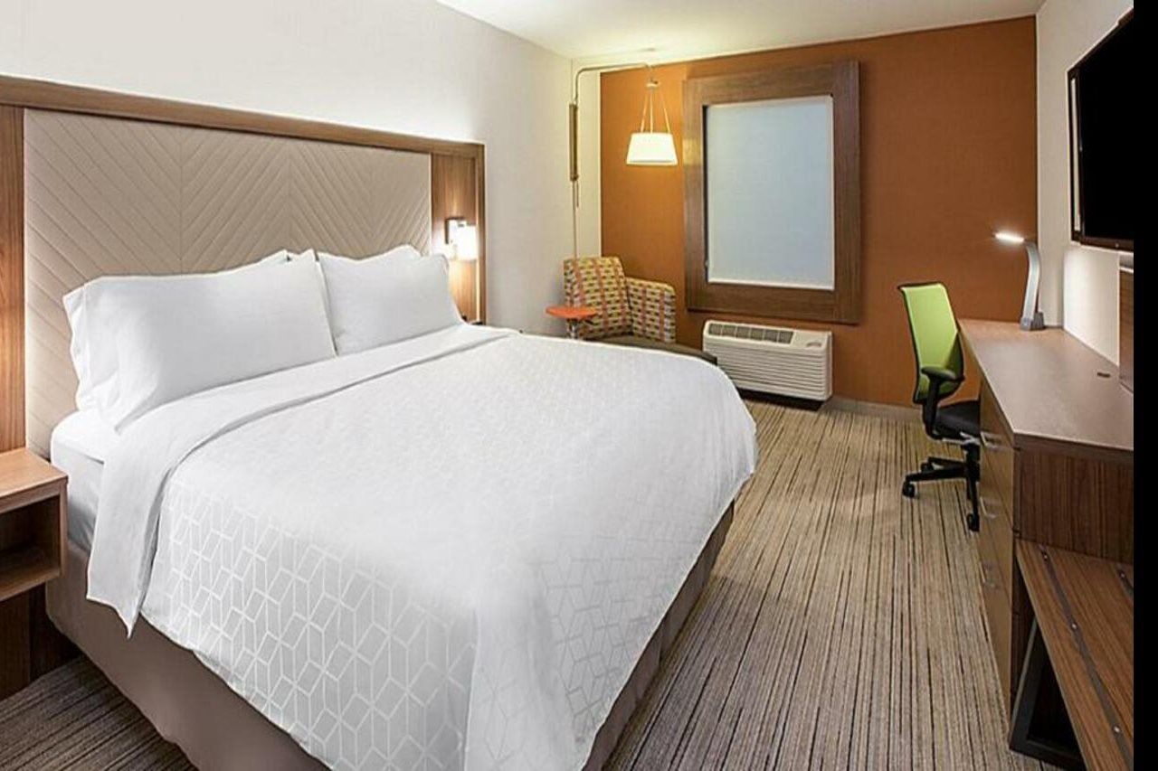 Holiday Inn Express & Suites - Grand Rapids Airport - South By Ihg Экстерьер фото